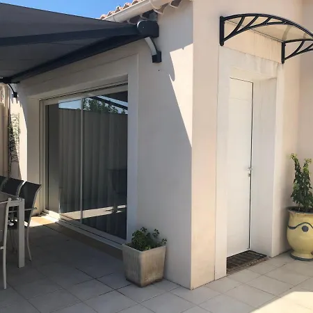 Maison Individuelle A 10 Mn A Pied Du Centre *