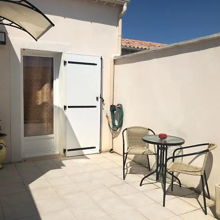 Maison Individuelle A 10 Mn A Pied Du Centre Uzès