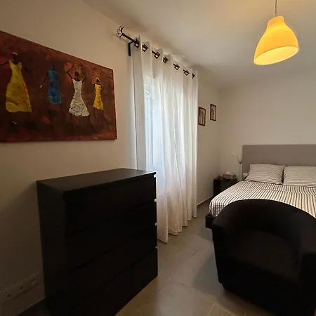 Maison Individuelle A 10 Mn A Pied Du Centre *