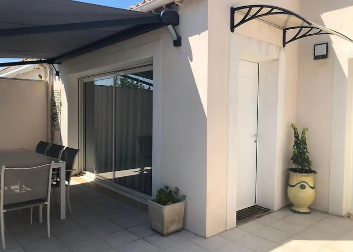 Maison Individuelle A 10 Mn A Pied Du Centre *