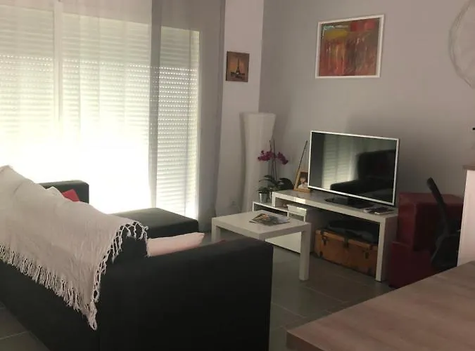 Maison Individuelle A 10 Mn A Pied Du Centre Uzès