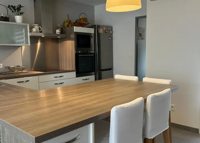 Maison Individuelle A 10 Mn A Pied Du Centre Nyaraló *
