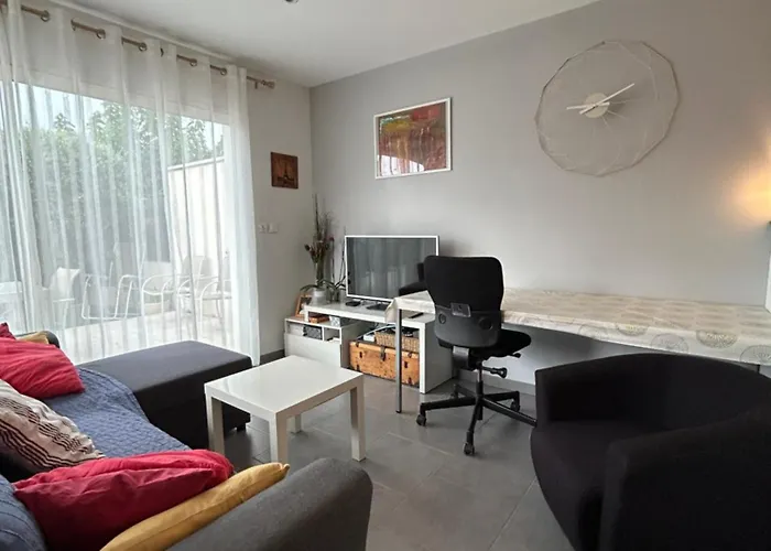 Maison Individuelle A 10 Mn A Pied Du Centre Nyaraló Uzès