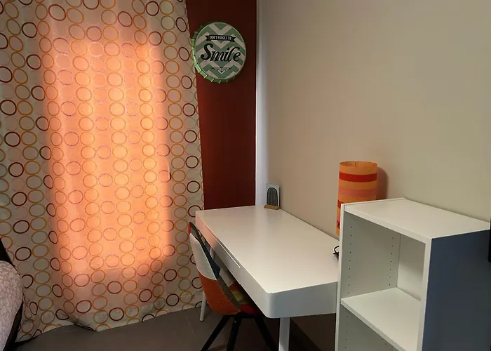 Maison Individuelle A 10 Mn A Pied Du Centre *
