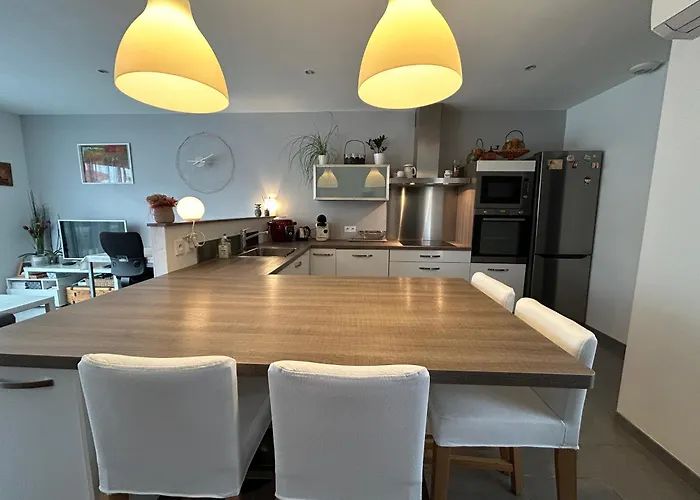 Maison Individuelle A 10 Mn A Pied Du Centre * Uzès