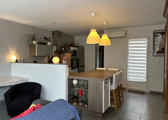 Maison Individuelle A 10 Mn A Pied Du Centre Nyaraló Uzès